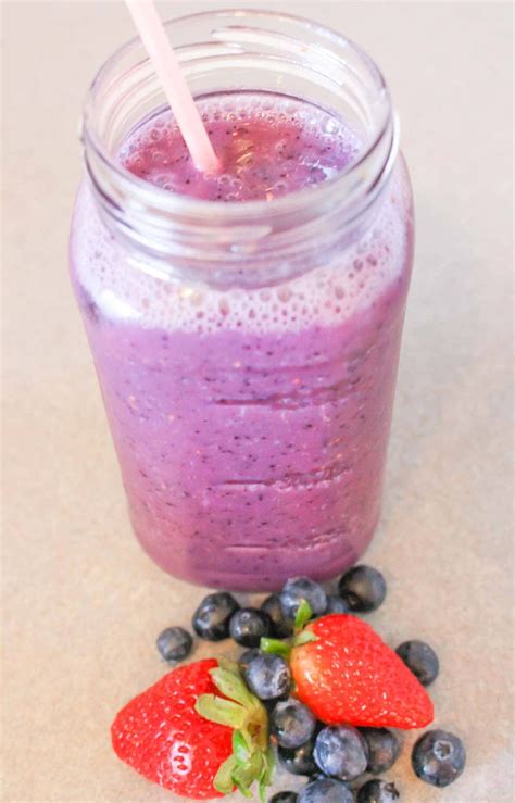 I enjoy drinking smoothies as a snack, but i think smoothie bowls are a much better choice for an actual meal. Easy Berry Smoothie with Almond Milk | Recipe | Almond ...