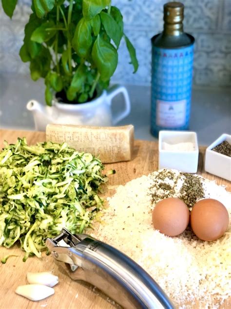 You can leave me a comment here (love checking those daily!) or tag @peasandcrayons on instagram. Gluten Free Zucchini Pizza Crust - Bella Bistro Culinary ...