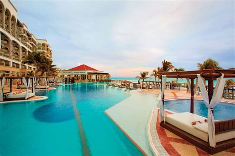 Hyatt Zilara Cancún Y The Royal Playa Del Carmen Galardonados Con El Traveler´s Choice All