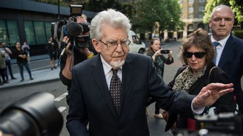 Rolf Harris Gravely Ill As Disgraced Tv Star Receives Round The Clock Care Mirror Online