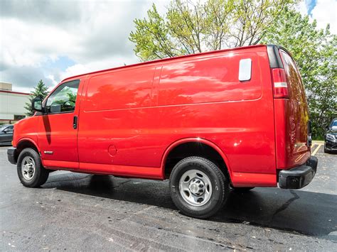 Used 2006 chevrolet 2500hd express cargo van one previous owner! for
