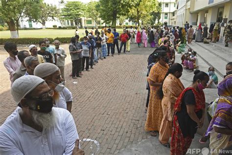 インド西ベンガル州の1か月に及ぶ選挙、ついに最終日 数百万人が投票 写真3枚 国際ニュース：afpbb News