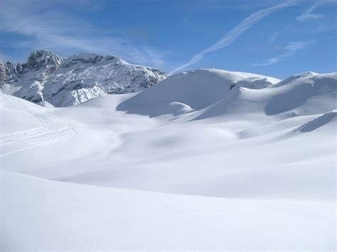 Snow Covered Mountains Wallpaper Wallpapersafari