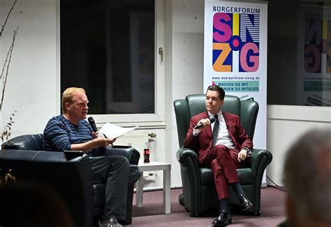 Wolfgang m schmitt alter / ideologie in politik und gesellschaft i politik ist tot i. YouTuber in der Alten Druckerei: Wie soziale Netzwerke die ...