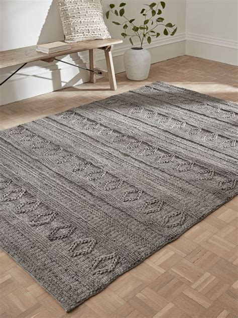 Unique loom sofia collection area traditional vintage rug, french inspired perfect for all home décor, 5' 0 x 8' 0 rectangular, gray/light gray visit the unique loom store 4.5 out of 5 stars 18,971 ratings Nordic Geometric Rug - Grey - looks beautiful in this ...