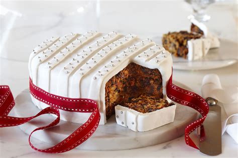 No creaming, beating or soaking of fruit required! 21 Christmas Cake Ideas to Serve on Your Christmas Day ...