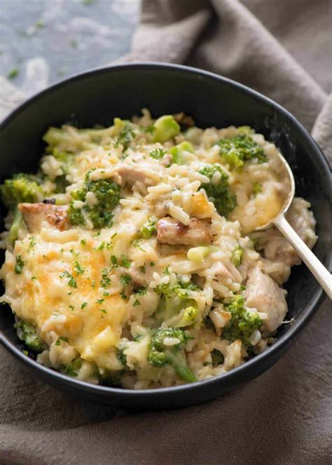 Sprinkle broccoli, 1 cup of the cheese, the chicken and onion in pie plate. One Pot Chicken Broccoli Rice Casserole - The Cookbook Network