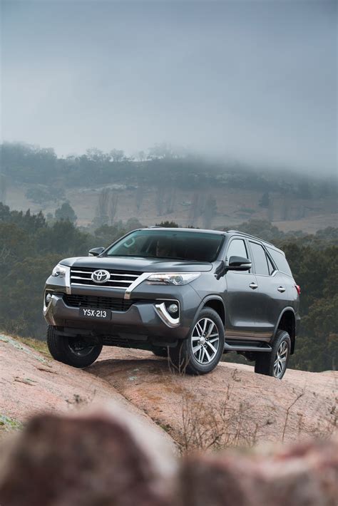 2016 Toyota Fortuner This Is Finally It Wvideo Carscoops