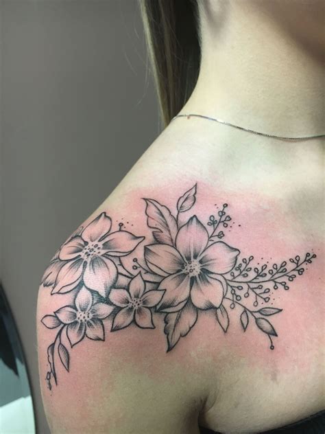 Flowers Tattoo Shoulder Tattoos For Women Flower Tattoo Shoulder Floral Tattoo Shoulder