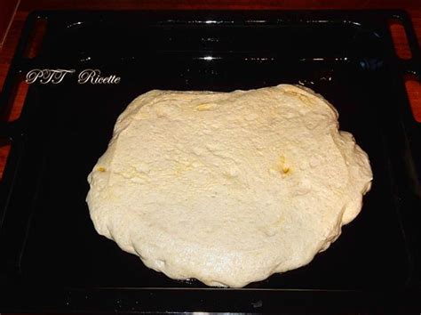 Oggi vogliamo dedicarci proprio alla preparazione della base della pizza e parleremo dell'impasto per pizza idratazione 80% lievitazione 24 ore. Impasto per pizza Idratazione 80% Lievitazione 24 ore 11 ...