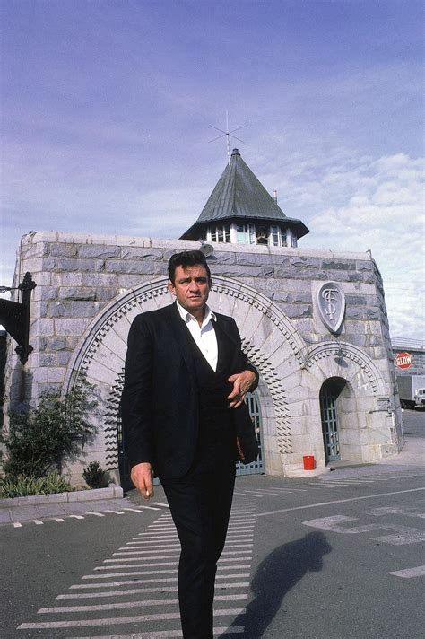 Folsom state prison in california is located in the city of folsom, 20 miles north east from the state capital of sacramento. Photos Of Johnny Cash And June Carter At Folsom Prison ...