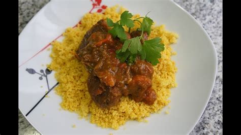 El estofado de ternera es una receta clásica que todo el mundo ha comido una vez en casa. Cuscús con estofado de ternera | Receta fácil con cuscús ...