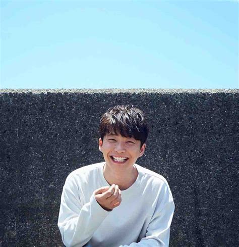 Since 2000, hoshino has led the instrumental band sakerock, where he plays marimba and guitar. 星野源「アイデア」配信決定!! : 地底人備忘録