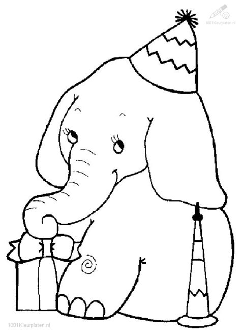 Wie wil er nou niet zo'n mooie kleurplaat van sint en piet? Kleurplaat Olifant