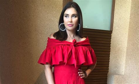 Lisa Ray Recalls Her Battle With Cancer And How She Is Still Living