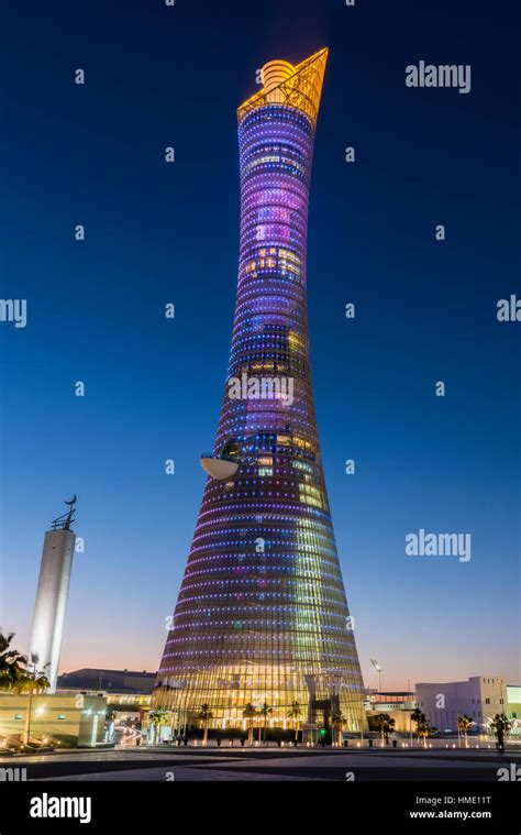 Aspire Tower También Conocido Como La Antorcha Doha Doha Qatar