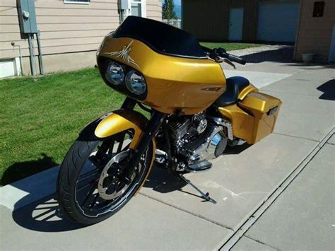 We offer you this amazing custom one off bagger. Buy HARLEY DAVIDSON ROAD GLIDE CUSTOM BAGGER on 2040-motos
