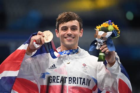 tom daley wins fourth olympics diving medal with bronze in 10m platform evening standard