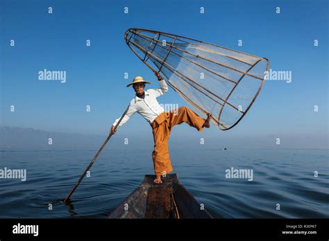 Inland Water Transport Burma Hi Res Stock Photography And Images Alamy