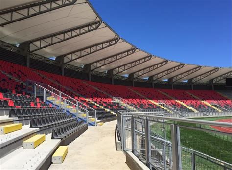 Además de fútbol, el estadio fiscal de talca cuenta con una pista de recortan para el atletismo, inaugurada en la década de los 90 en una inversión conjunta entre los gobiernos de chile y españa.2 sin embargo, la. Delincuentes entran a robar al Estadio Fiscal | | FuturaFM