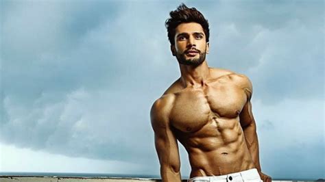 These Videos Of Indias First Mr World Rohit Khandelwal Training Will Make You Sweat