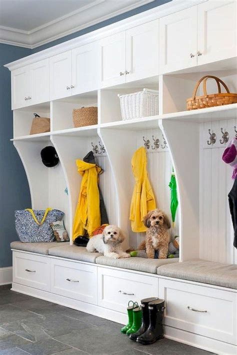 35 The Best Small Mudroom Decoration Ideas In 2020 With Images
