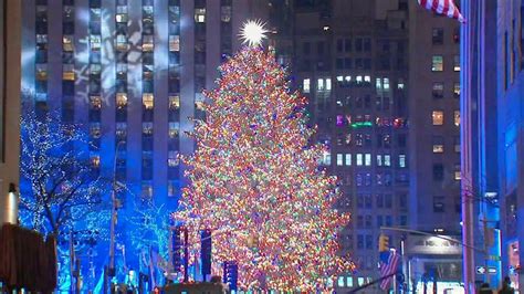 Video Rockefeller Center Christmas Tree Lighting Youtube