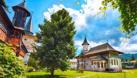 11 tiene una superficie de 33 851 km². Moldavia | Nightlife City Guide