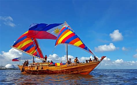 The Karakoa The Traditional Pre Colonial Warship Of The Philippines