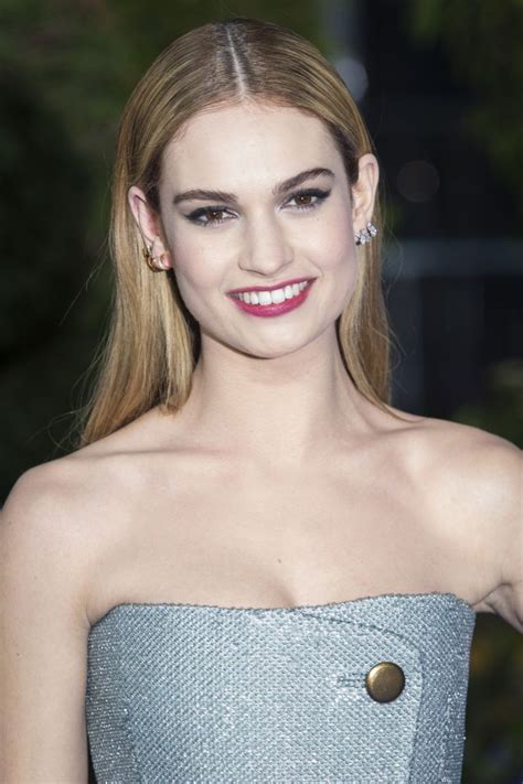 From the first human handprint on the cave wall, we are part of something continuous. "The Dig" : Lily James rejoint Carey Mulligan et Ralph Fiennes | We Love Cinema