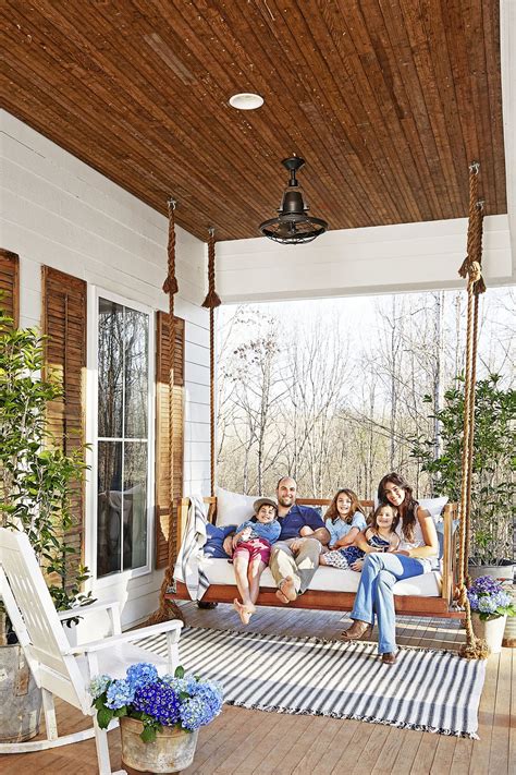 30 Gorgeous Farmhouse Front Porch Design Ideas — Freshouz Home