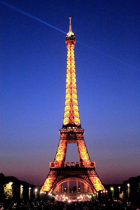 Dünyayı Keşfet Paris Eyfel Kulesi Eiffel Tower