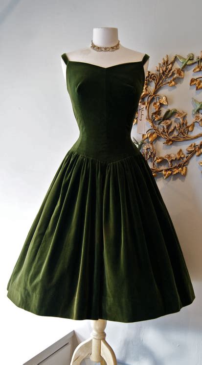 Elegant Olive Green Couture Dress In Luminous Velveteen 1950s Image