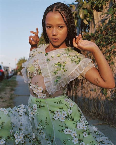 Daria Kobayashi Ritch Dritch Fotos E V Deos Do Instagram Dresses