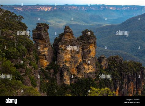Three Sisters Blue Mountains Sydney Australia Stock Photo Alamy