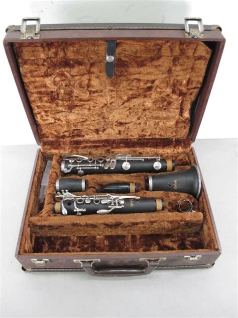 Conn Selmer Prelude Cl711 Bb Student Model Clarinet W Case And Mouthpie