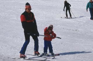 Narty dla dziecka Poradnik jak nauczyć dziecko jazdy na nartach Mjakmama pl