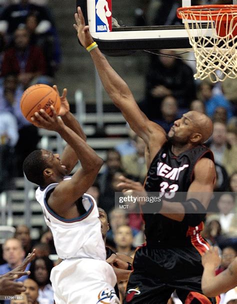 Washington Wizards Gilbert Arenas Shoots Over Miami Heat S Alonzo News Photo Getty Images