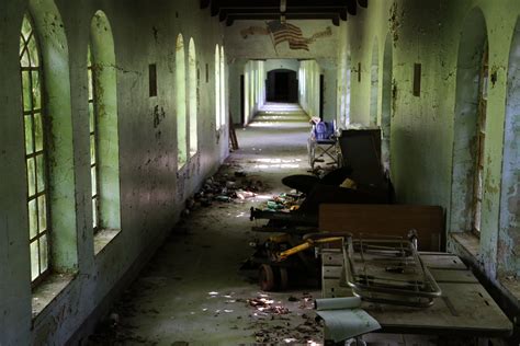 This Abandoned New York Asylum Is Creepy Yet Amazing