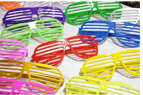 Cheap Party Glasses Funky Novelty Glasses Shutter Plastic Party Sunglasses Halloween Party Props