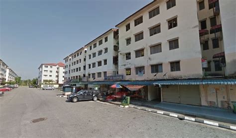 The apartment is located in the growing neighbourhood of bandar bukit puchong2. Unfurnished Low-Cost Flat For Rent At Pangsapuri Baiduri ...