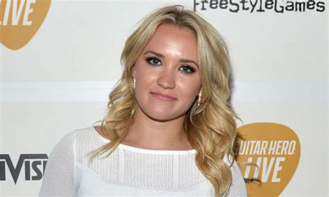 Emily Osment Lands Recurring Role On ‘mom Casting Emily Osment Television Just Jared Jr