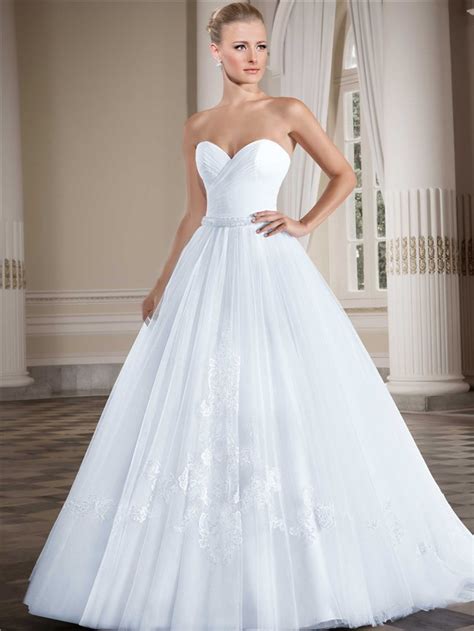 Simple Ball Gown Strapless Sweetheart Tulle Lace Wedding Dress With Beading Belt