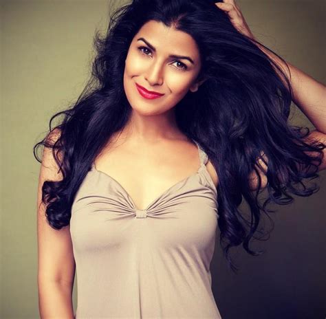 Airlift Bollywood Movie Fame Actress Nimrat Kaur Images And Hd Wallpapers