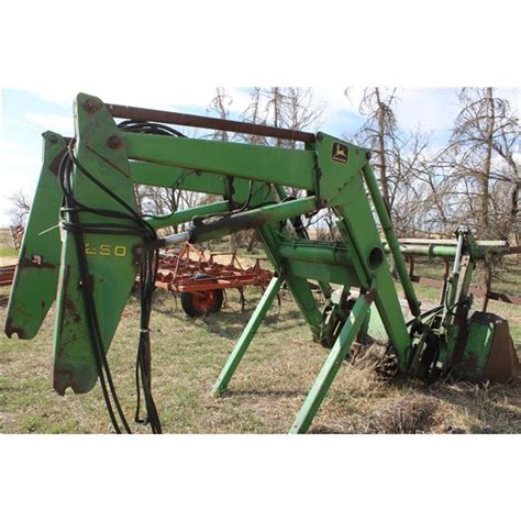 John Deere 260 Front End Loader With Grapple