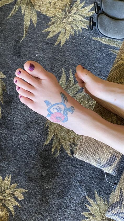 My Milf Wifes Sexy Tattooed Feet Rloveherfeet