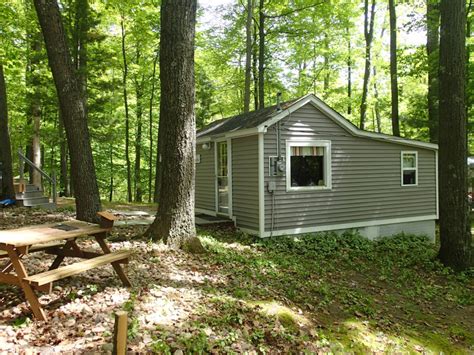 Zillow has 2 homes for sale in hamlin lake ludington. Kelle's Tiny Lake House - Tiny House Swoon