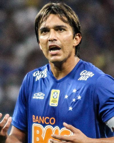 Atualmente joga pelo cruzeiro  3  e pela seleção boliviana. Marcelo Moreno