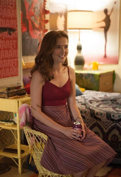‘everybody Wants Some Star Zoey Deutch Doesnt Sweat Comparisons To