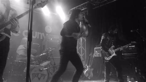 Thee Hypnotics Plays Choose My Own Way At The Cluny Newcastle Upon
